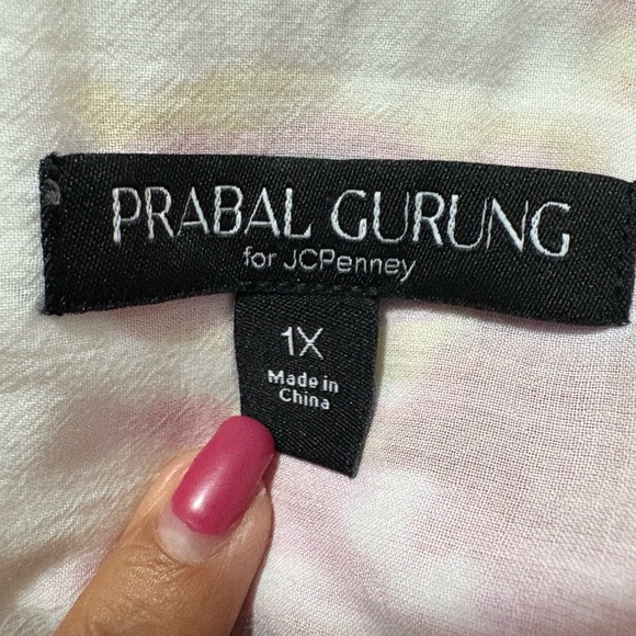 Beautiful White Vibrant Multicolor Floral Button-Up Dress with Pockets. Size 1X - Picture 11 of 15